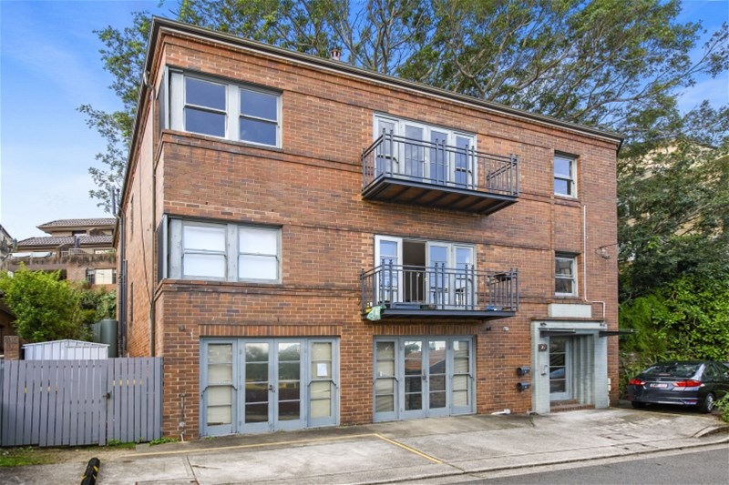 NOW LEASED $690 pw 9