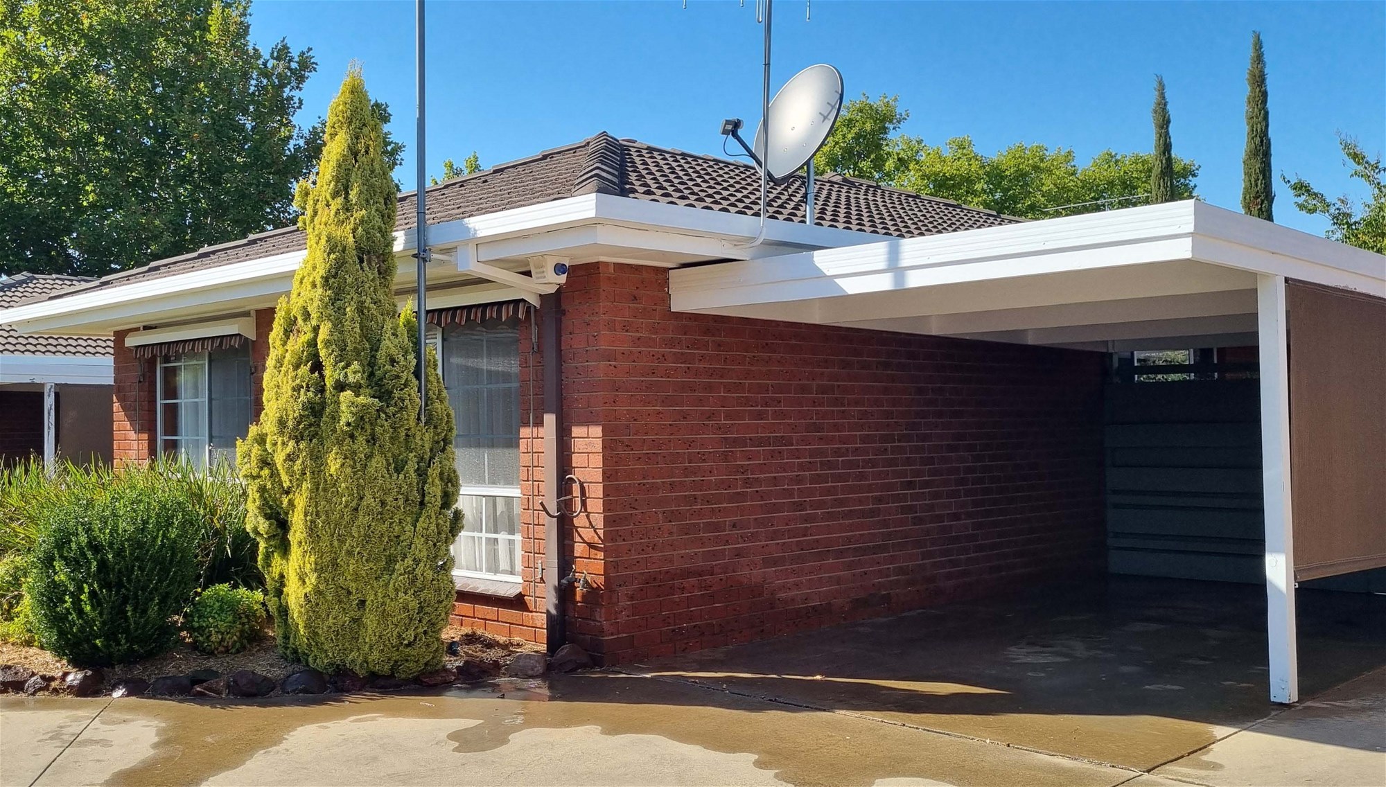 Modern Unit for Lease in 2