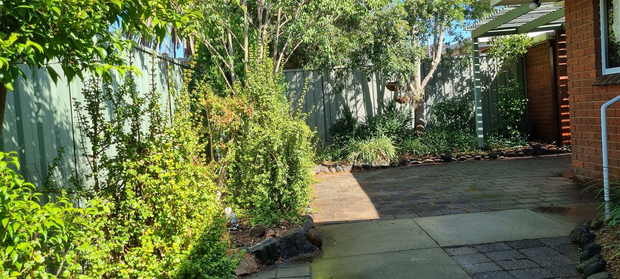 Modern Unit for Lease in 5