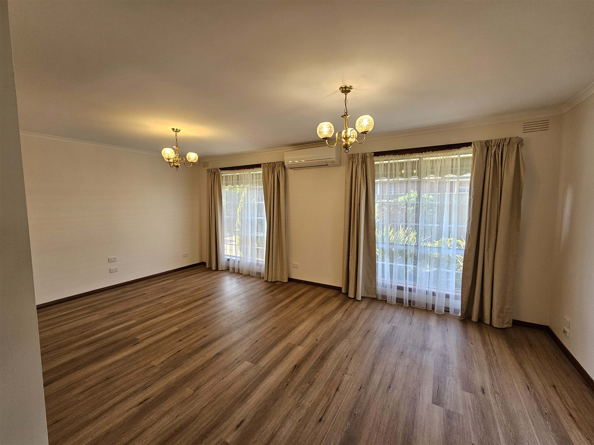 Modern Unit for Lease in 6
