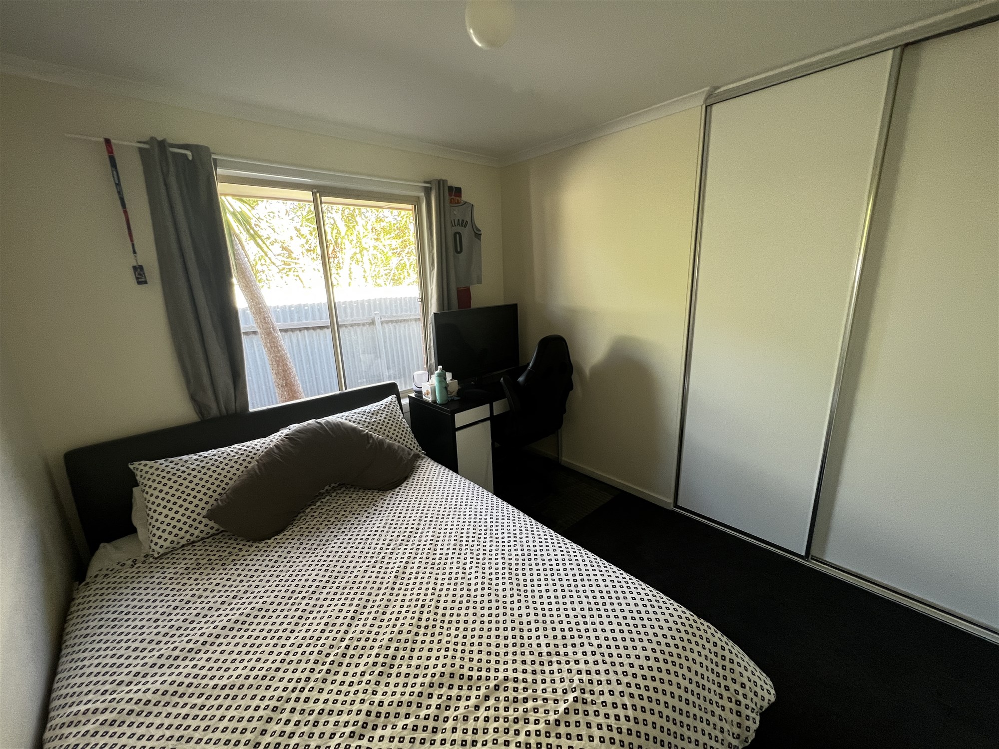 Spacious 4 Bedroom Family Home 4