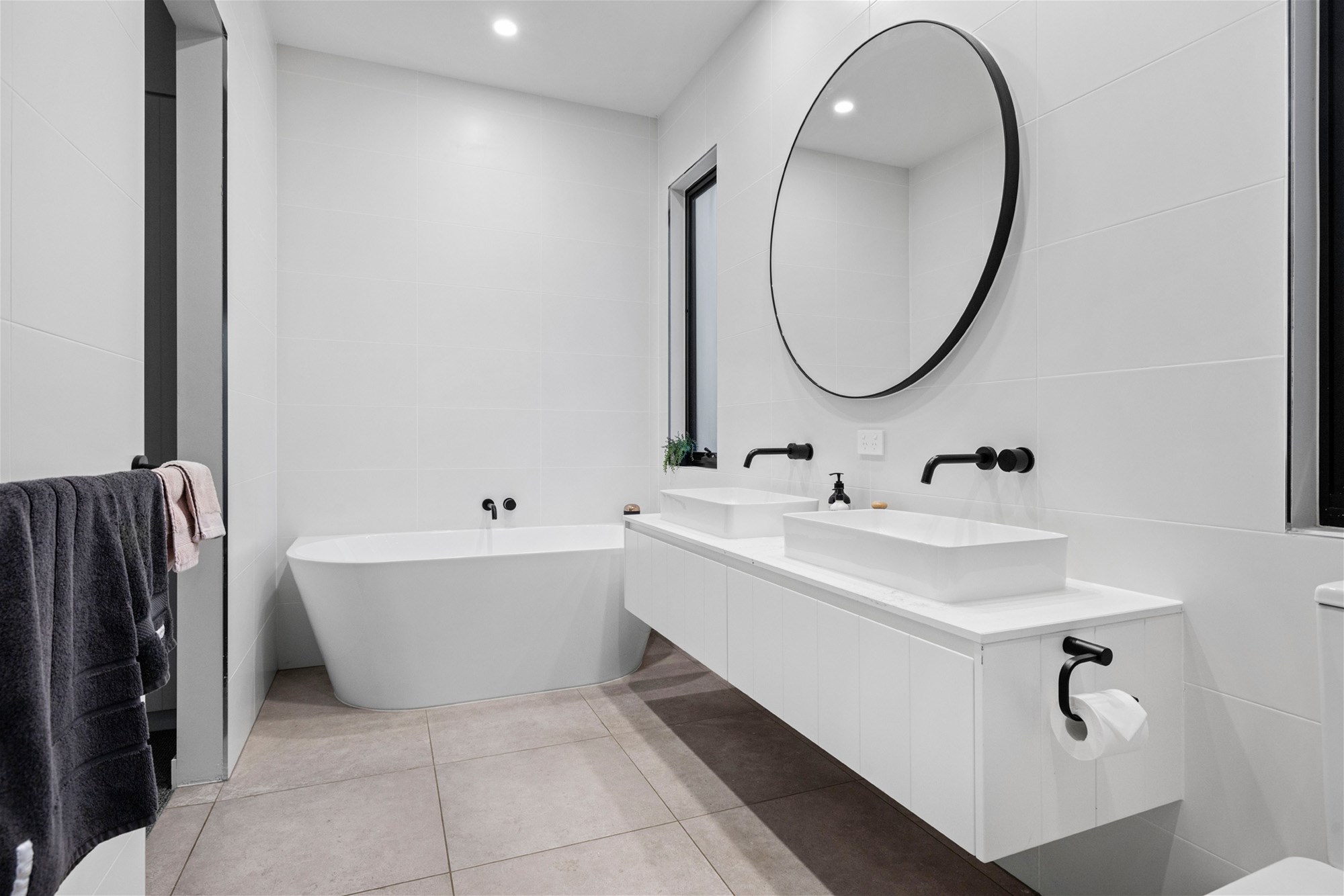 Elegant, newly built Blairgowrie Home 8