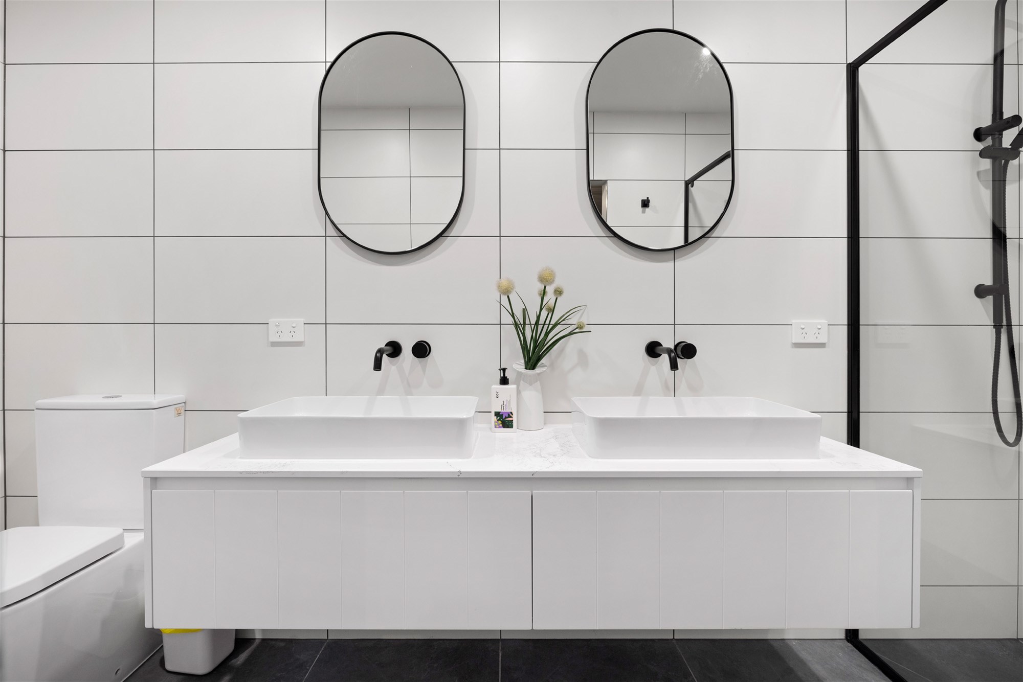 Elegant, newly built Blairgowrie Home 12