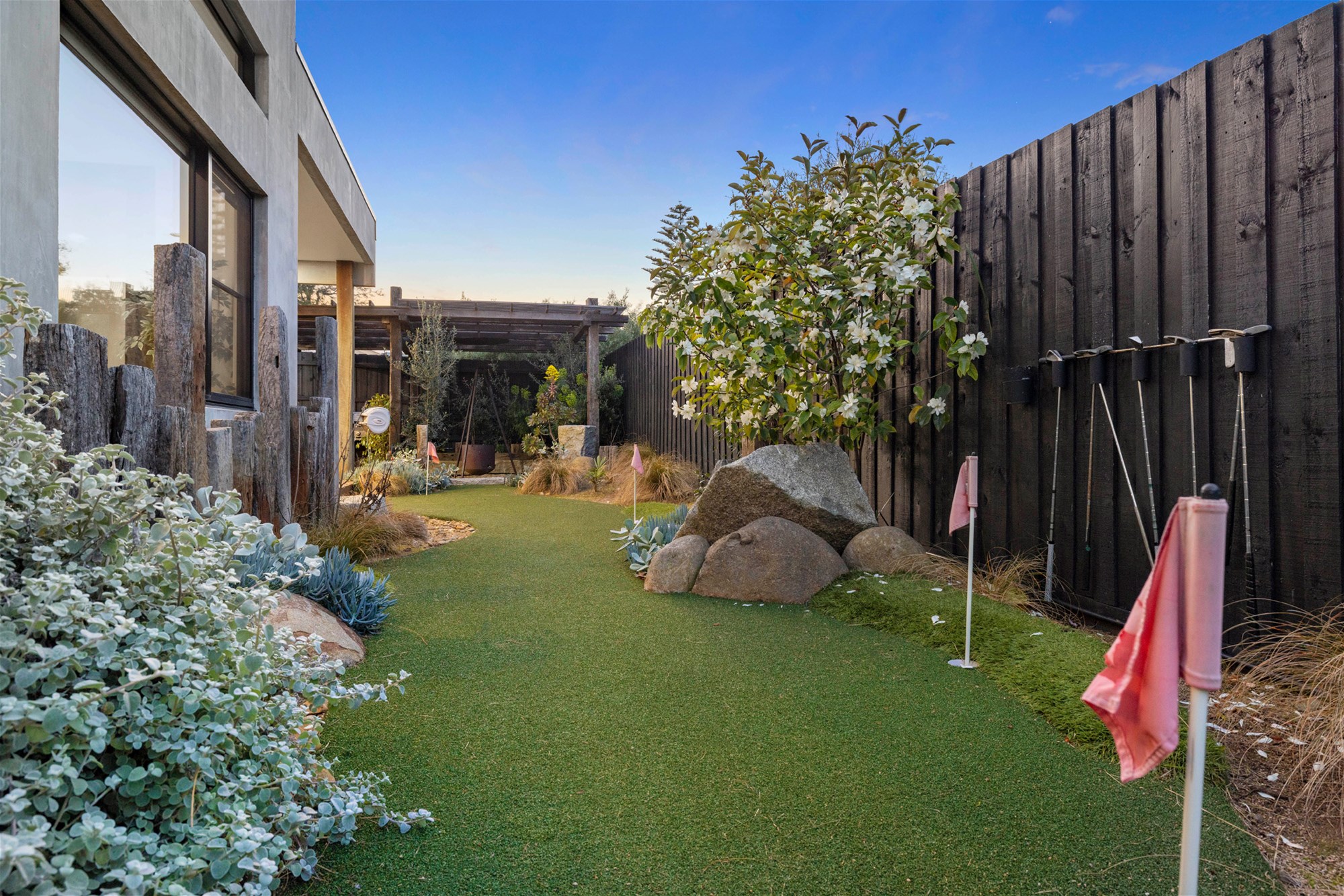 Elegant, newly built Blairgowrie Home 15