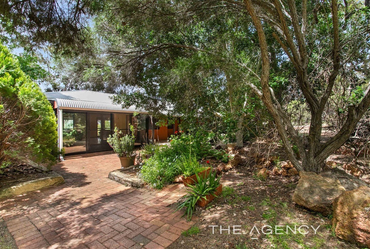 “Experience Serene Country Living: House 7