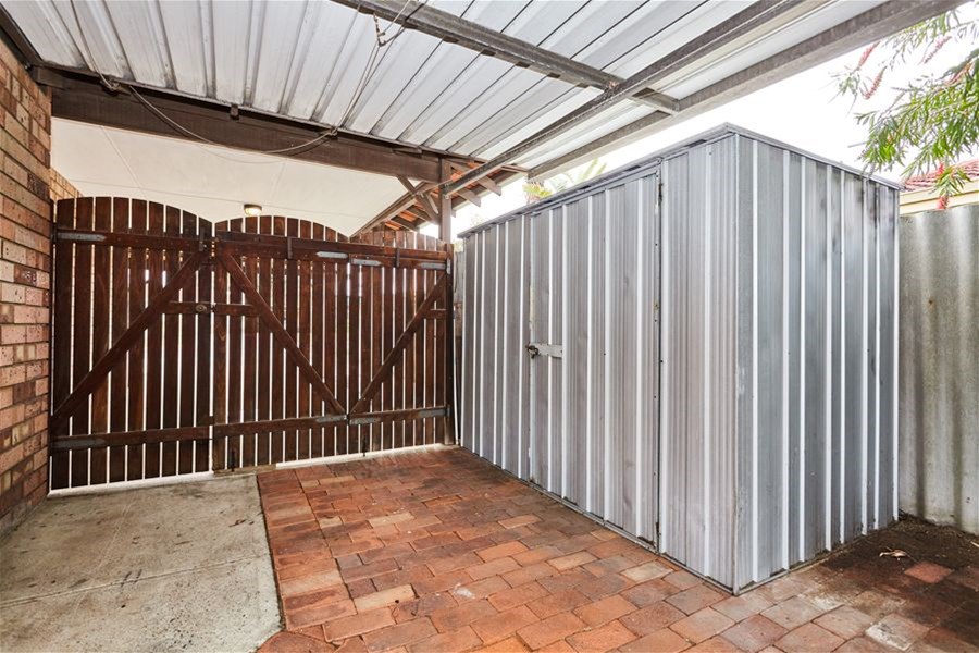 $680 4 Bed 1 Bath, 10