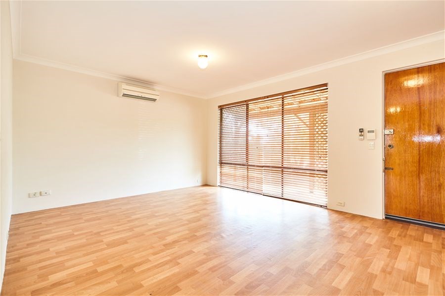 $680 4 Bed 1 Bath, 8