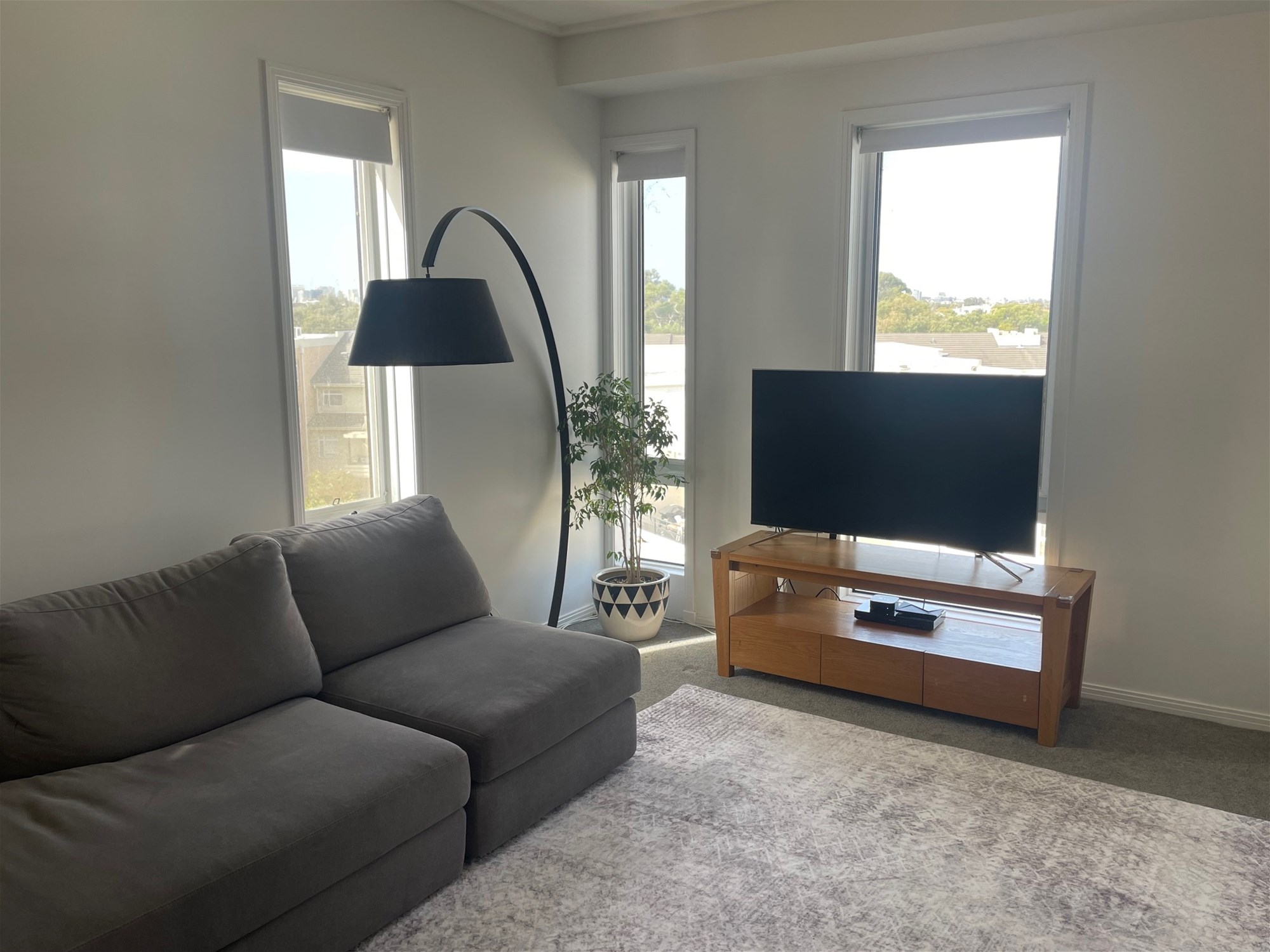 Well located Unit for Rent 3