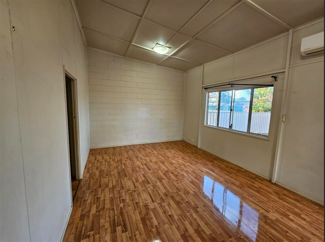 Duplex/Semi house rental available now! 6