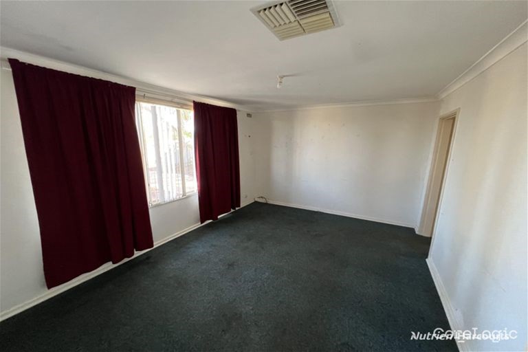 33A Taurus Street, Southern Cross, 19