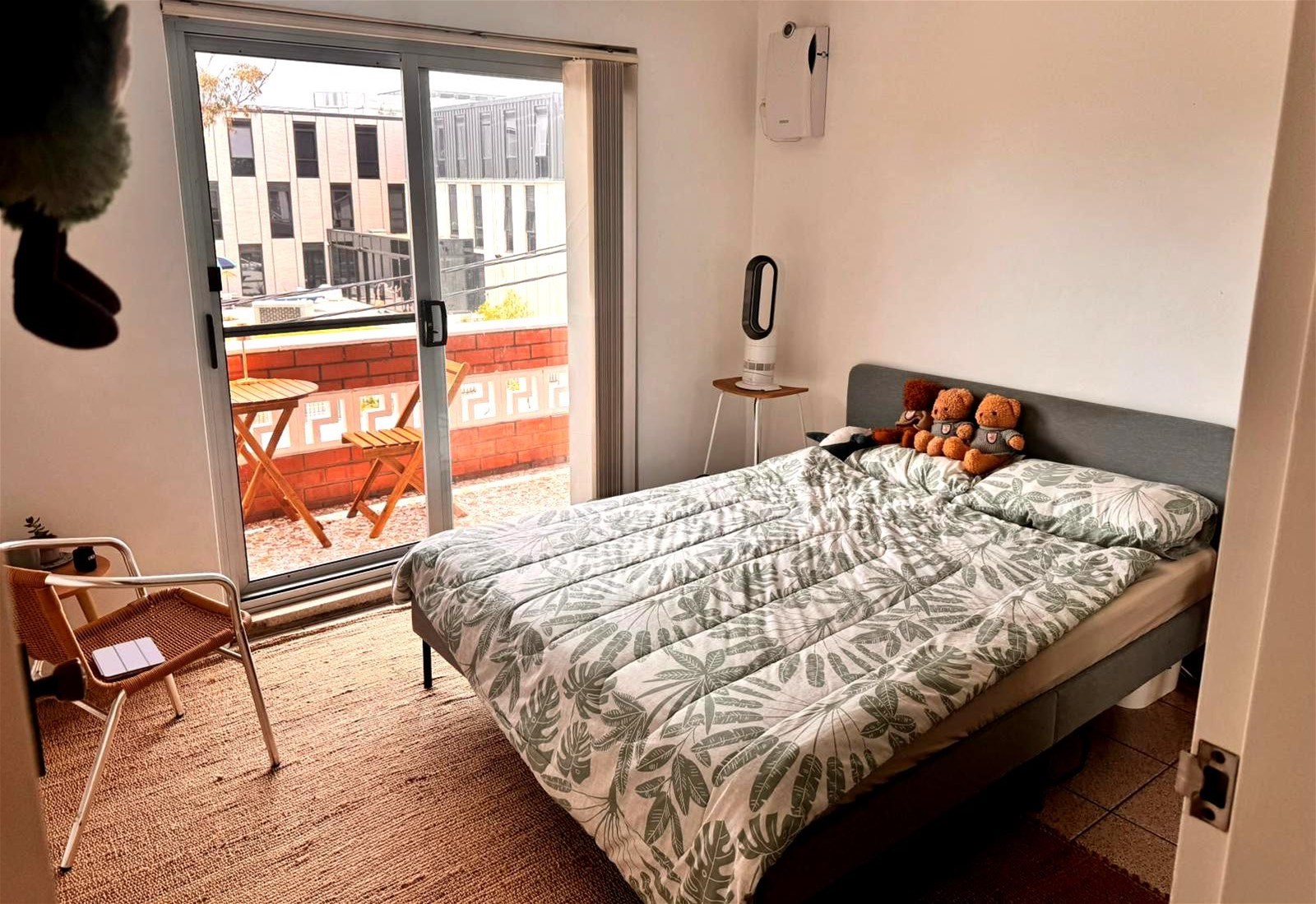 Sun Drenched and Spacious 2 2
