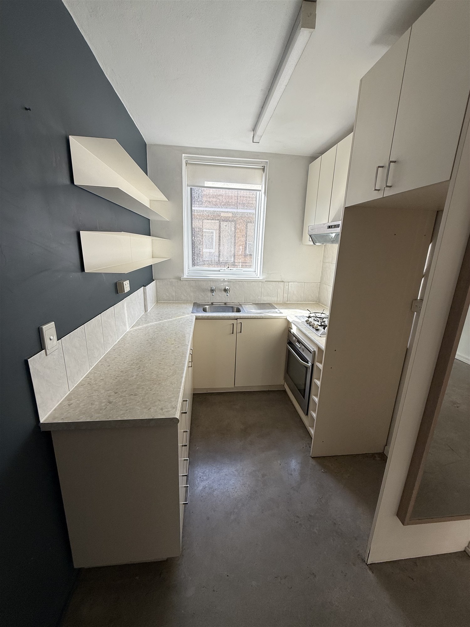 Neat and tidy Apartment with groovy polished concrete floors