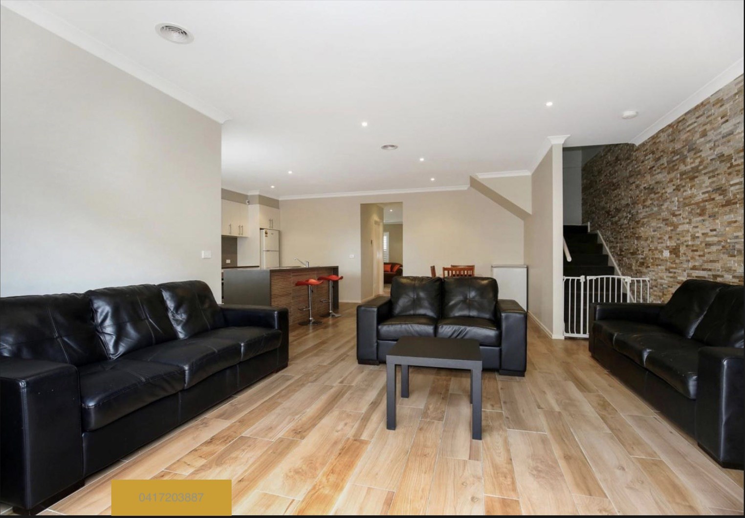 Stylish Three Bedroom Townhouse!! 3