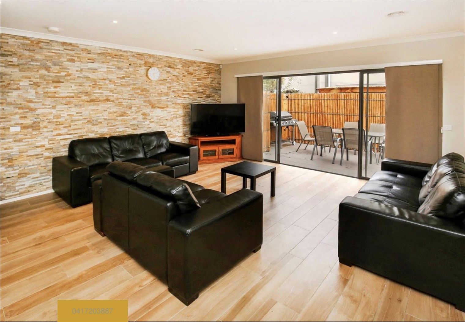 Stylish Three Bedroom Townhouse!! 8