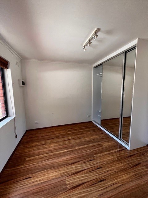 One Bedroom light filled Apartment 3