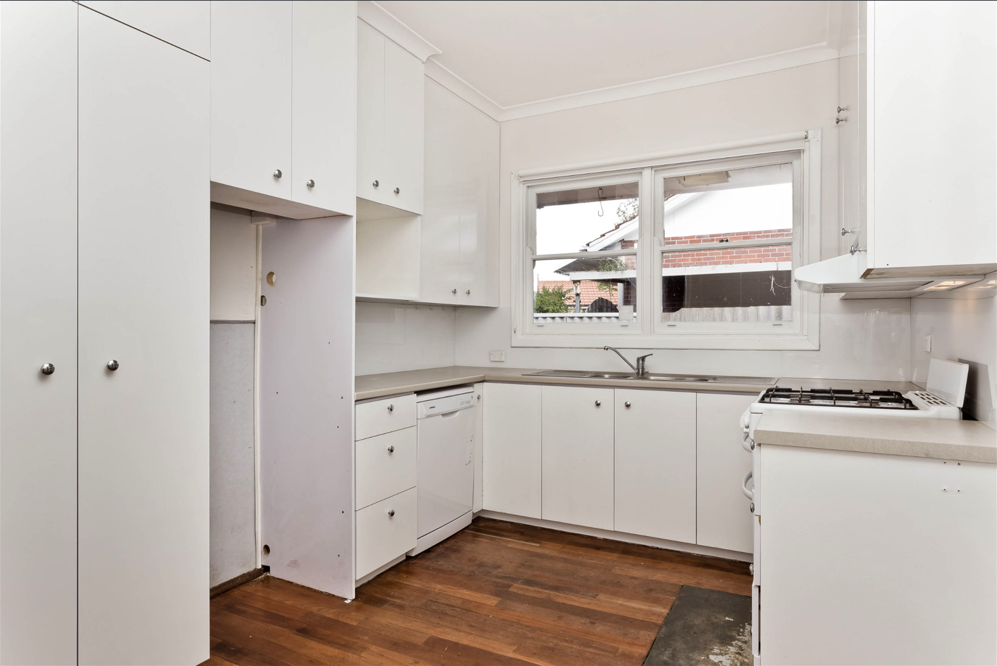 Charming Cloverdale Home – Available 4