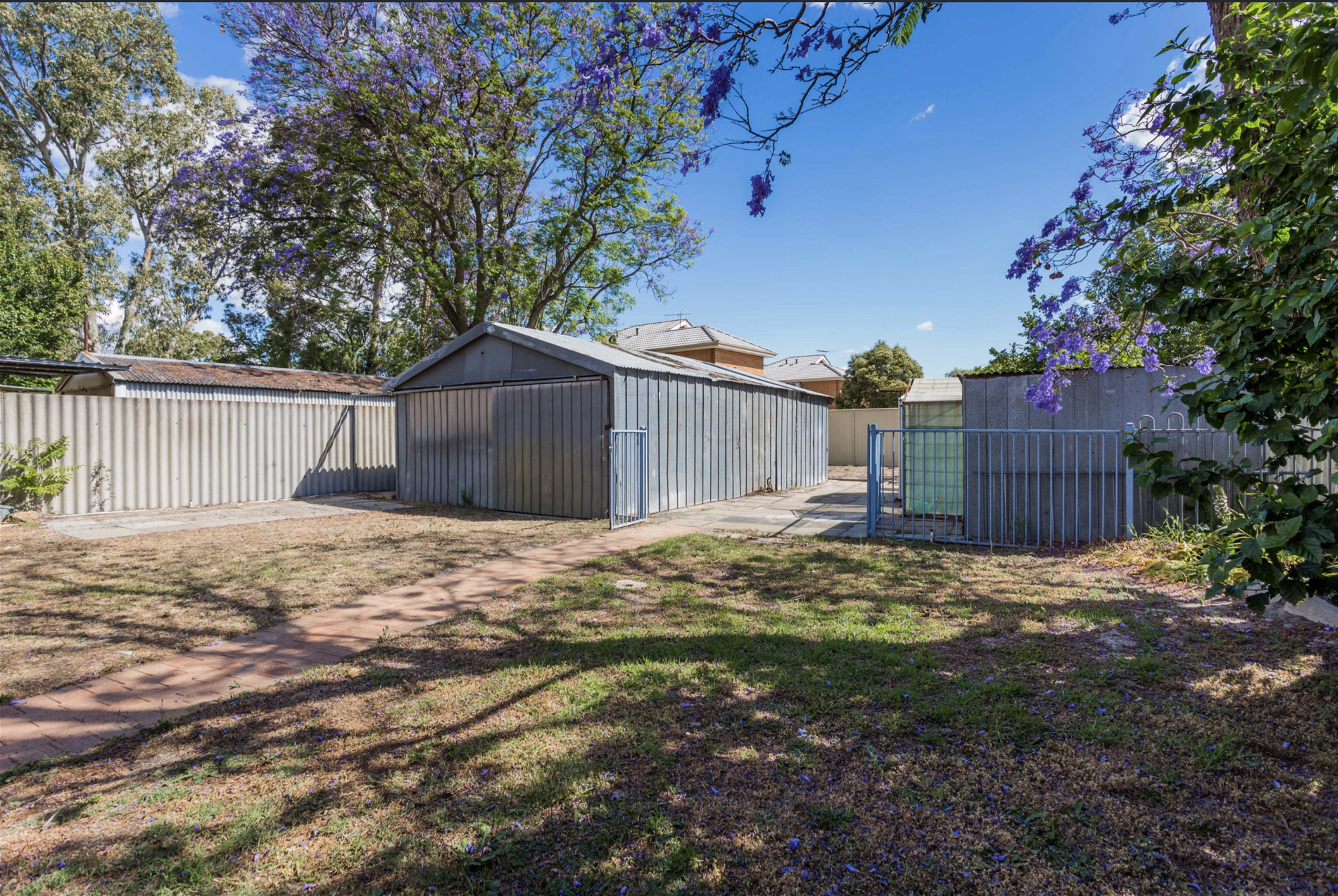 Charming Cloverdale Home – Available 13
