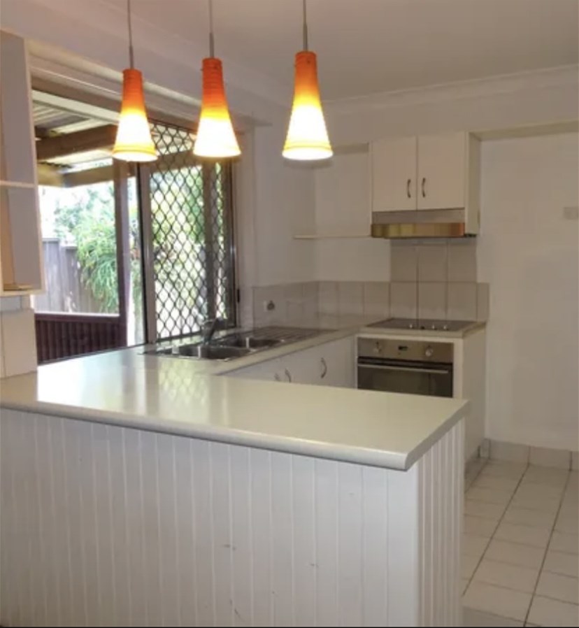 3 bedroom, 1 bathroom, single level duplex