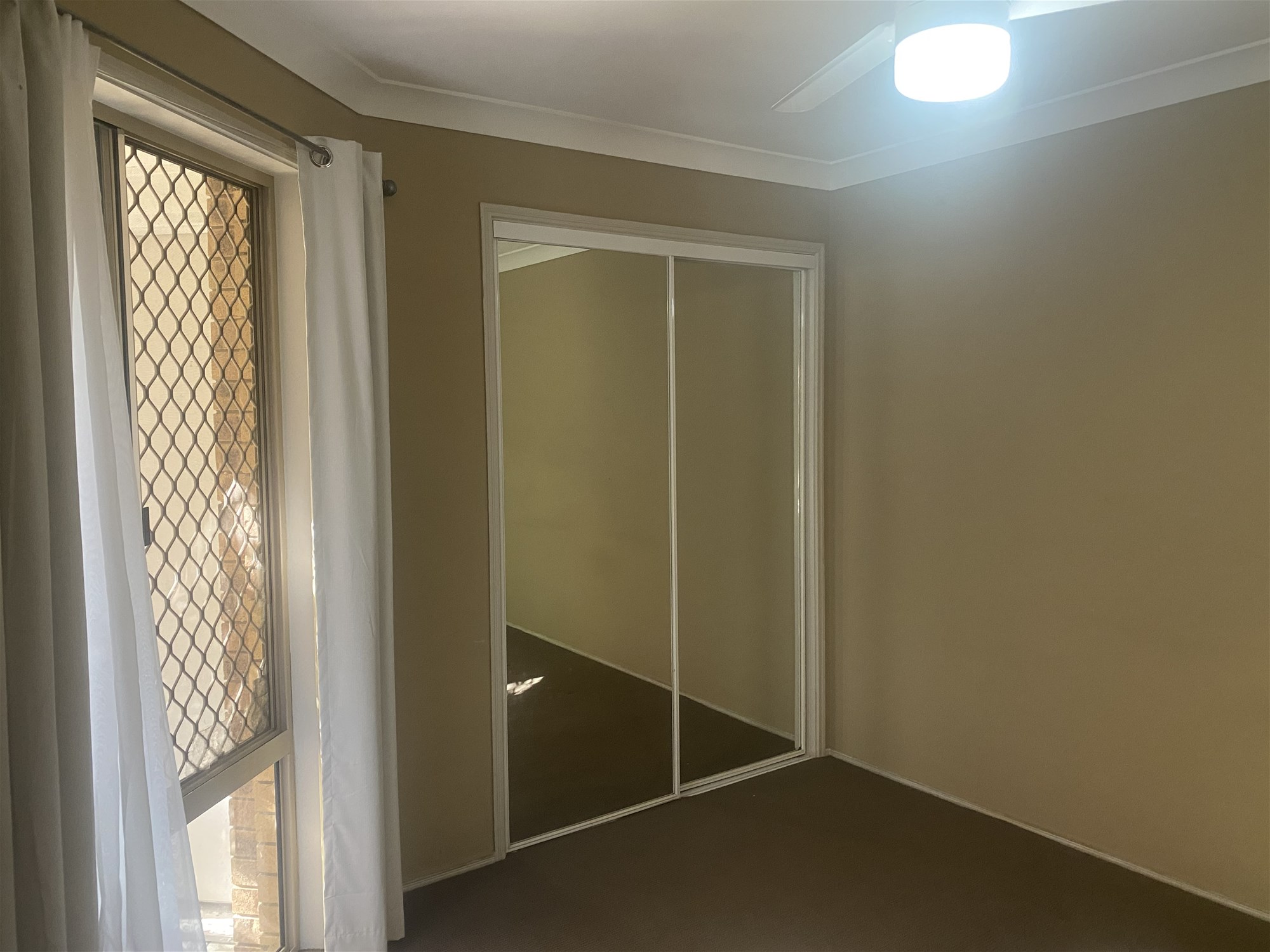 3 bedroom, 1 bathroom, single 7