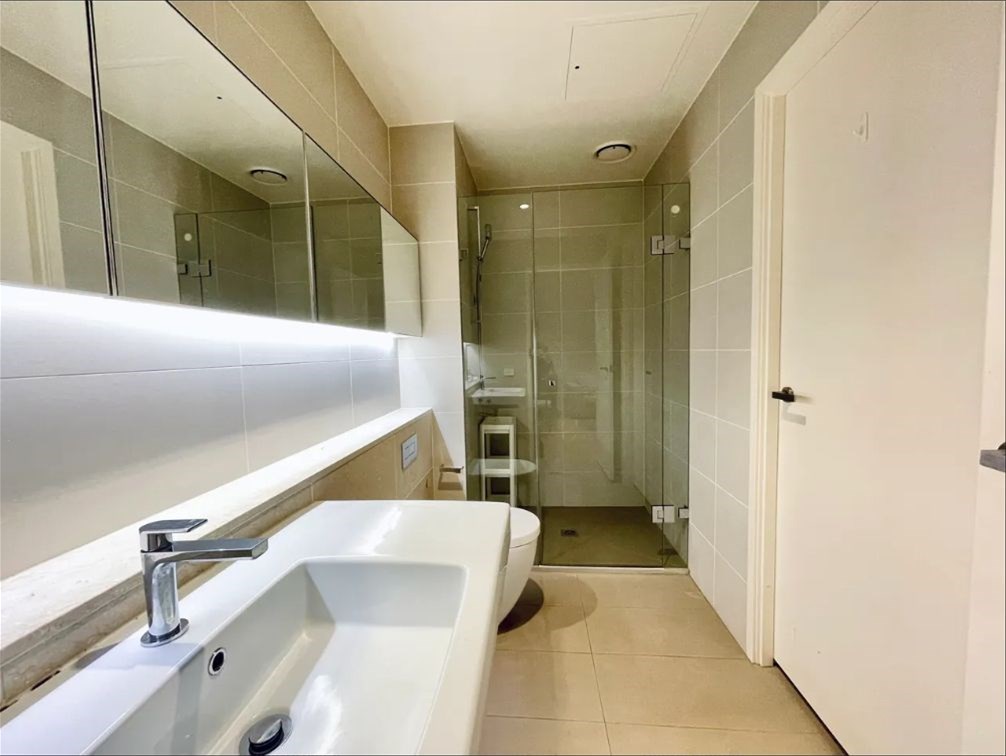 Fully furnished and equipped: Melbourne 6