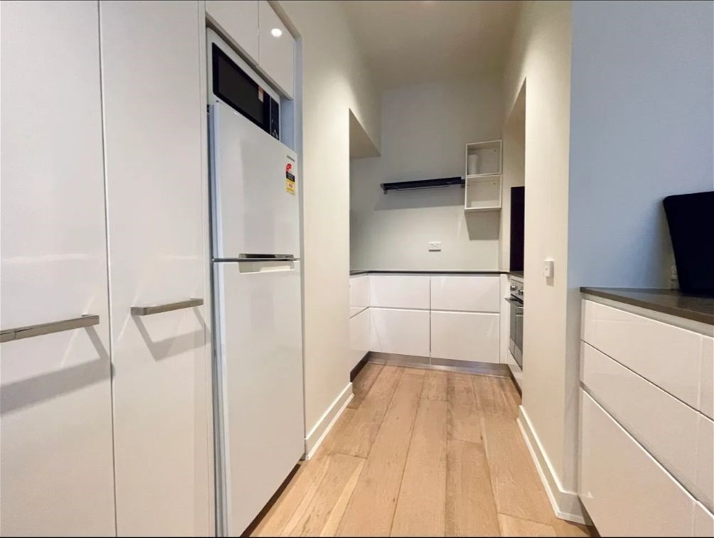 Fully furnished and equipped: Melbourne 5