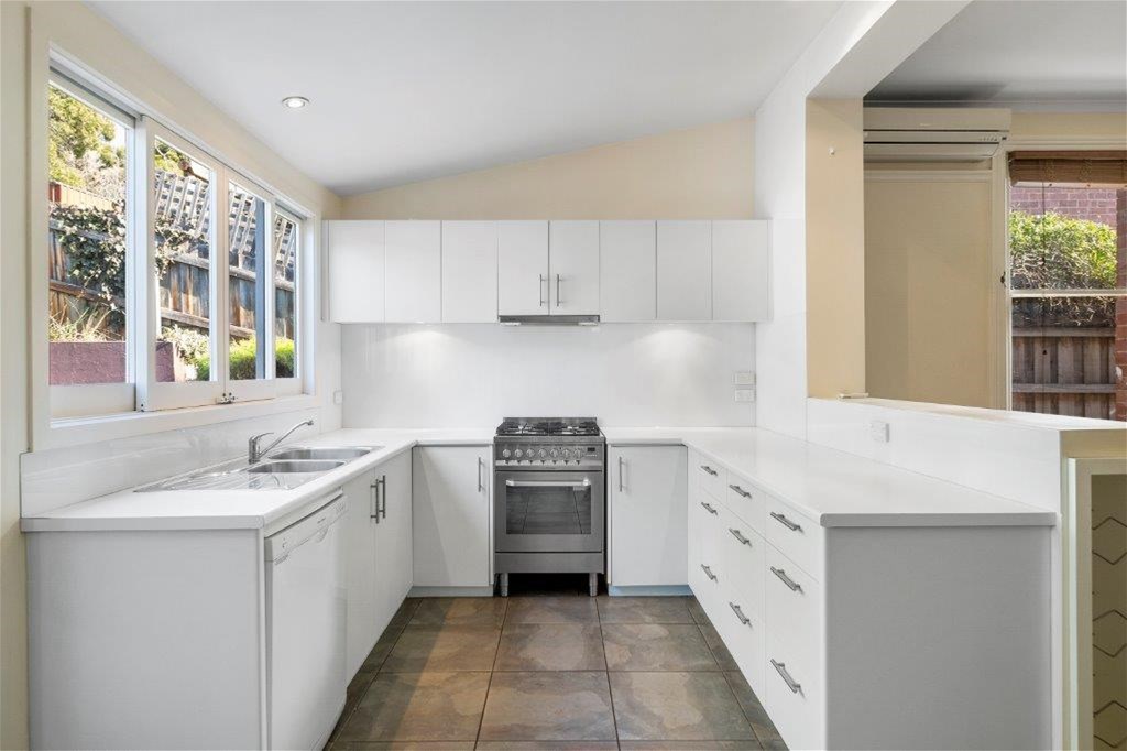 Spacious Home on the City 5