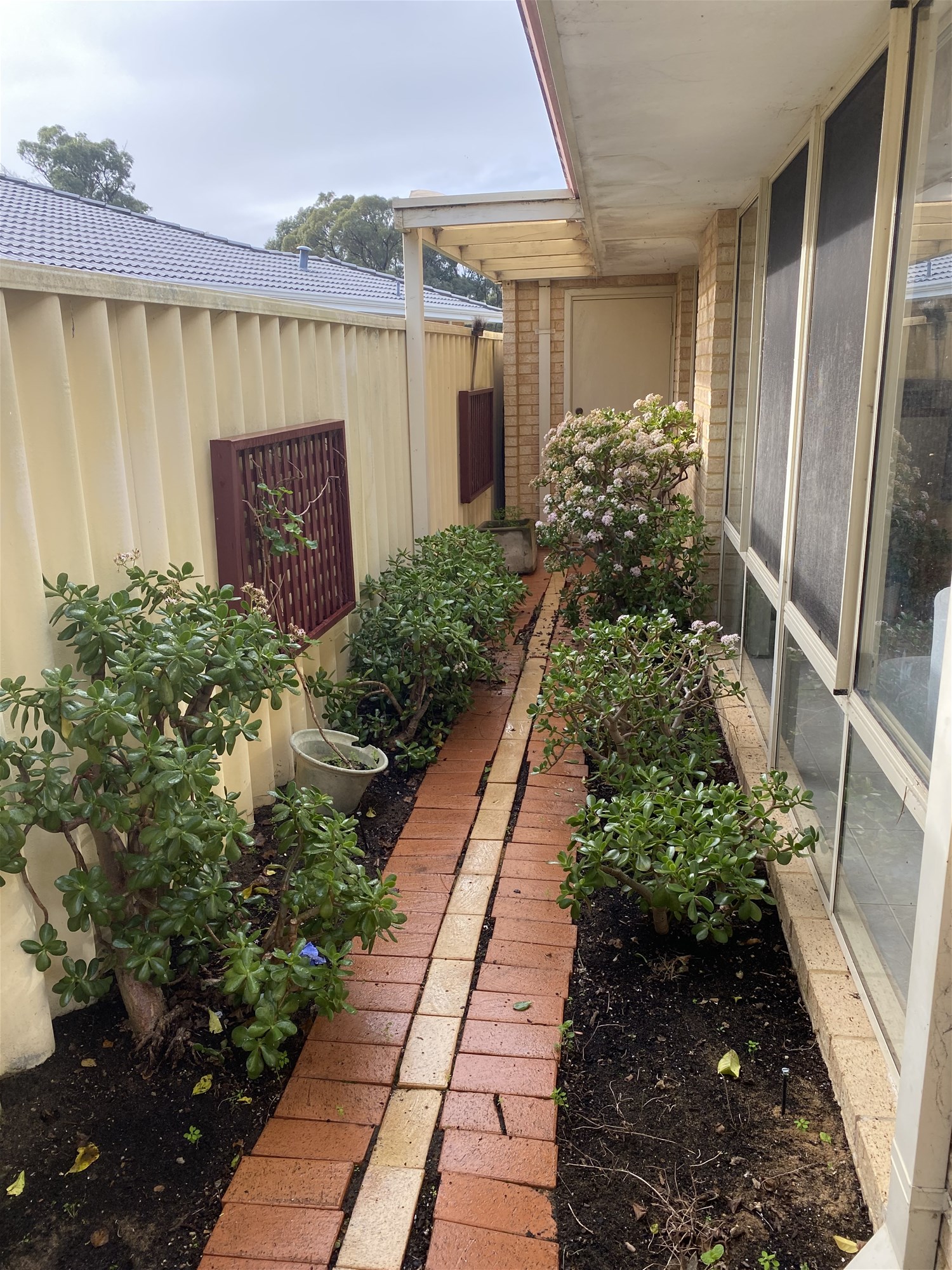 Free Standing Duplex 15
