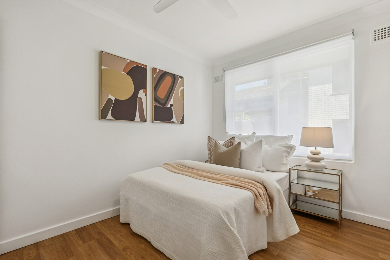 Light Filled Top Floor Unit, 5
