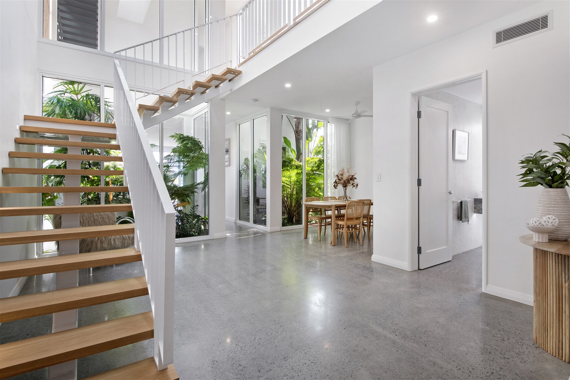 $3,500 per week, fully furnished 5