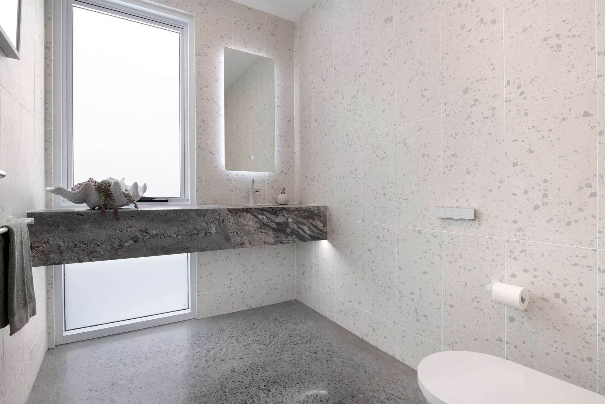 $3,500 per week, fully furnished 6