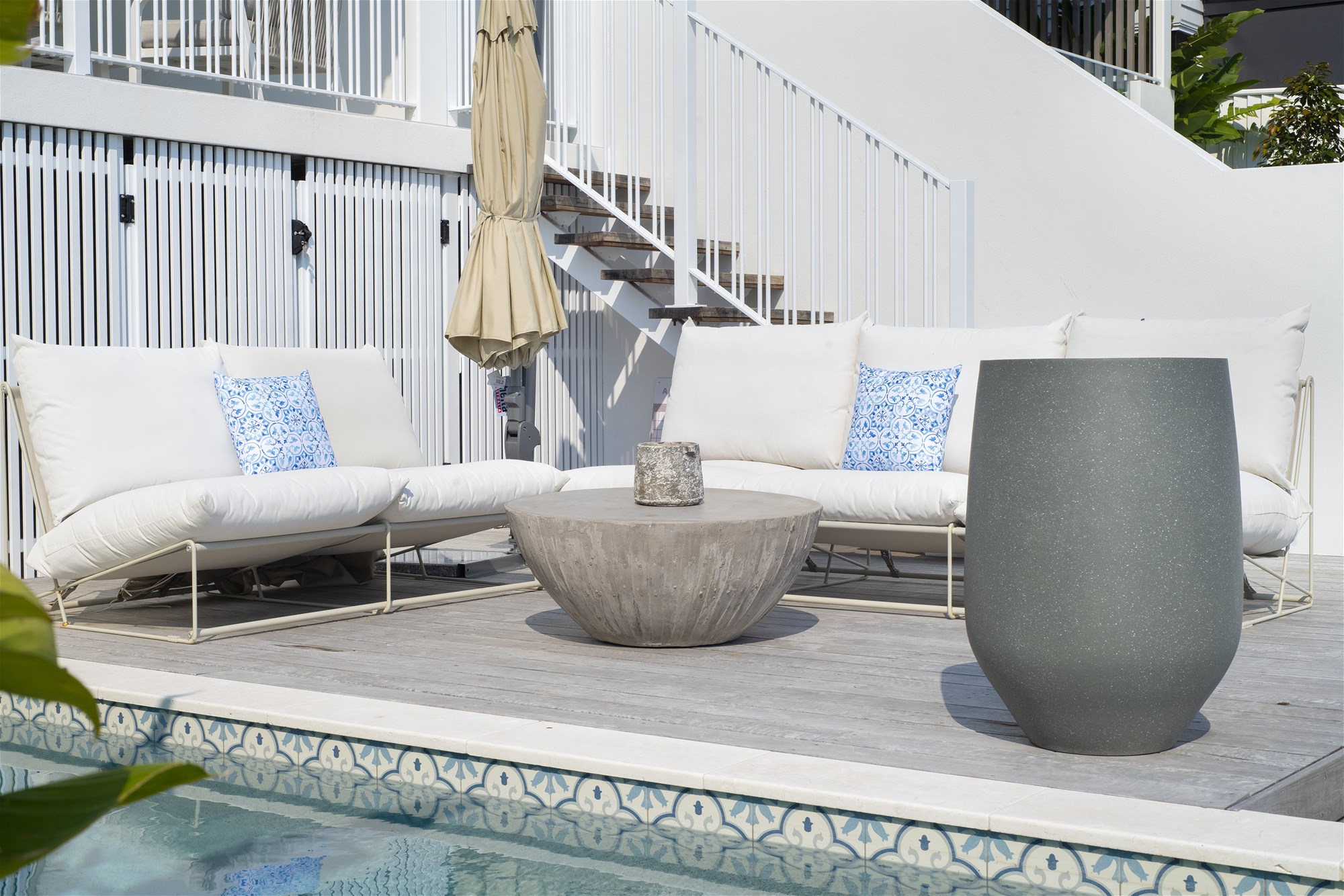 $3,500 per week, fully furnished 13