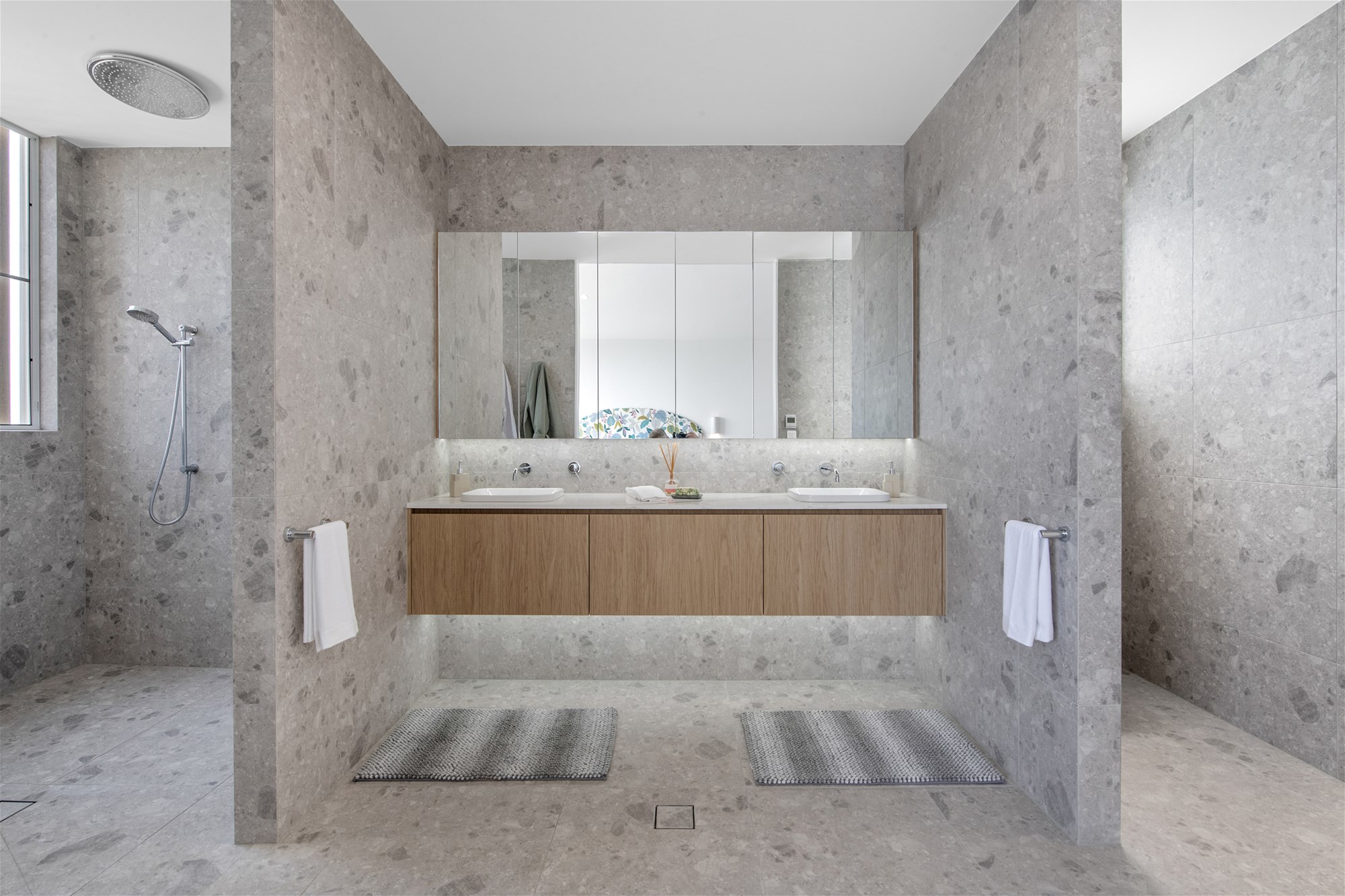 $3,500 per week, fully furnished 18