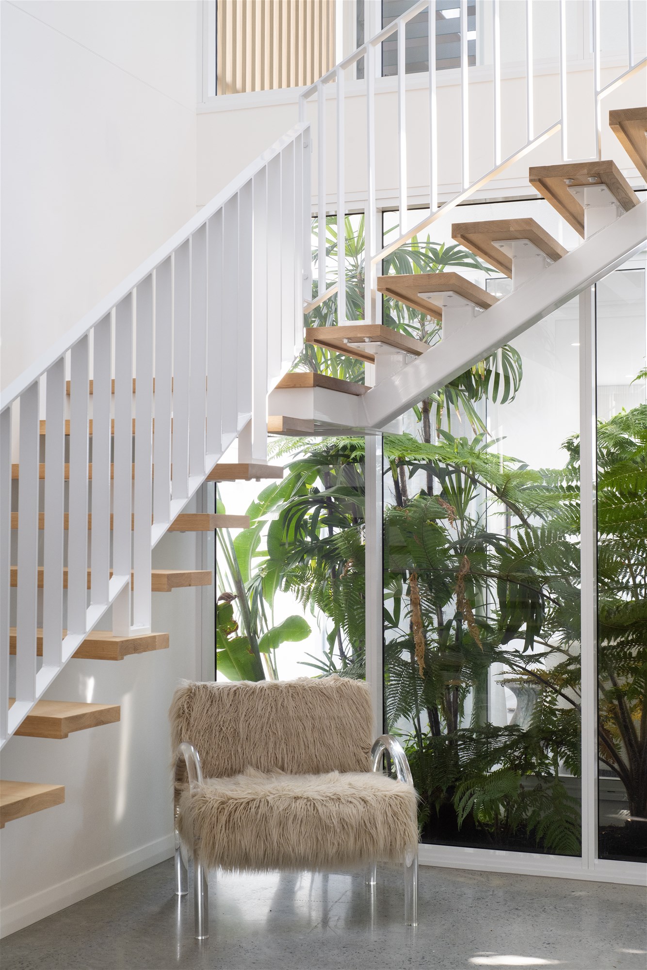 $3,500 per week, fully furnished 25