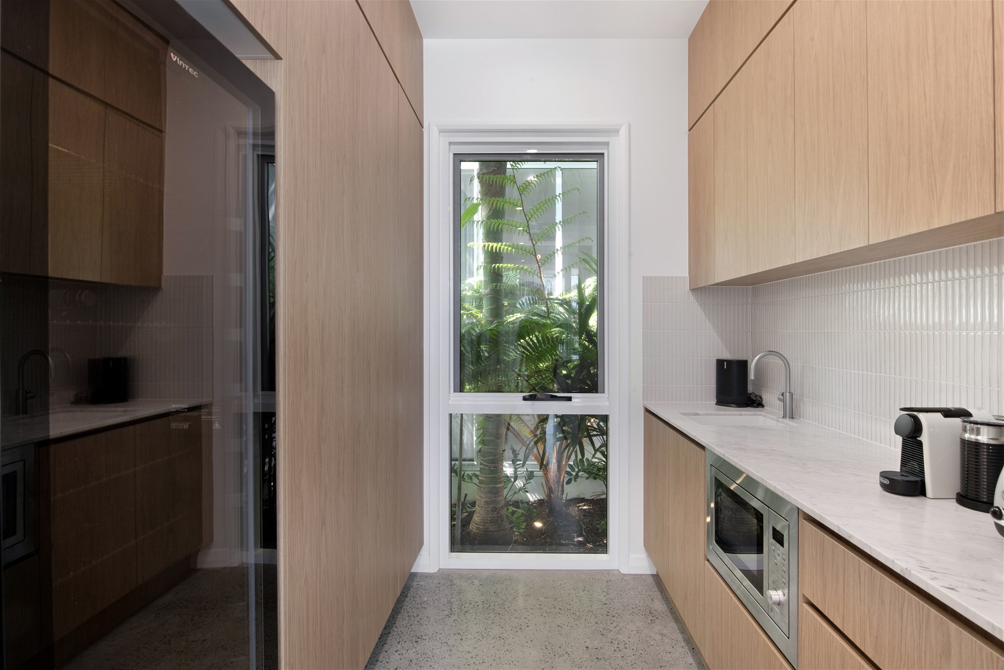 $3,500 per week, fully furnished 26