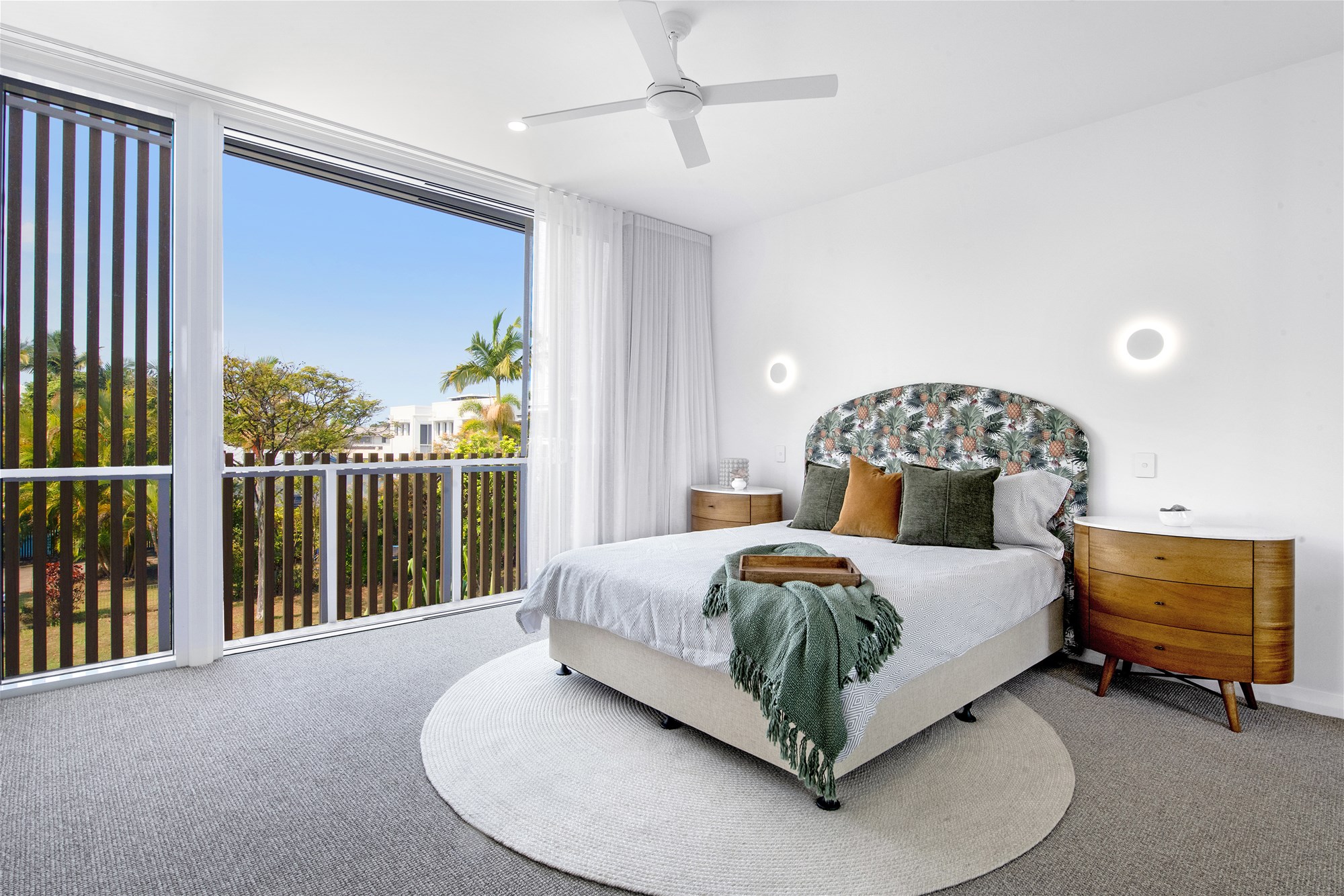 $3,500 per week, fully furnished 34