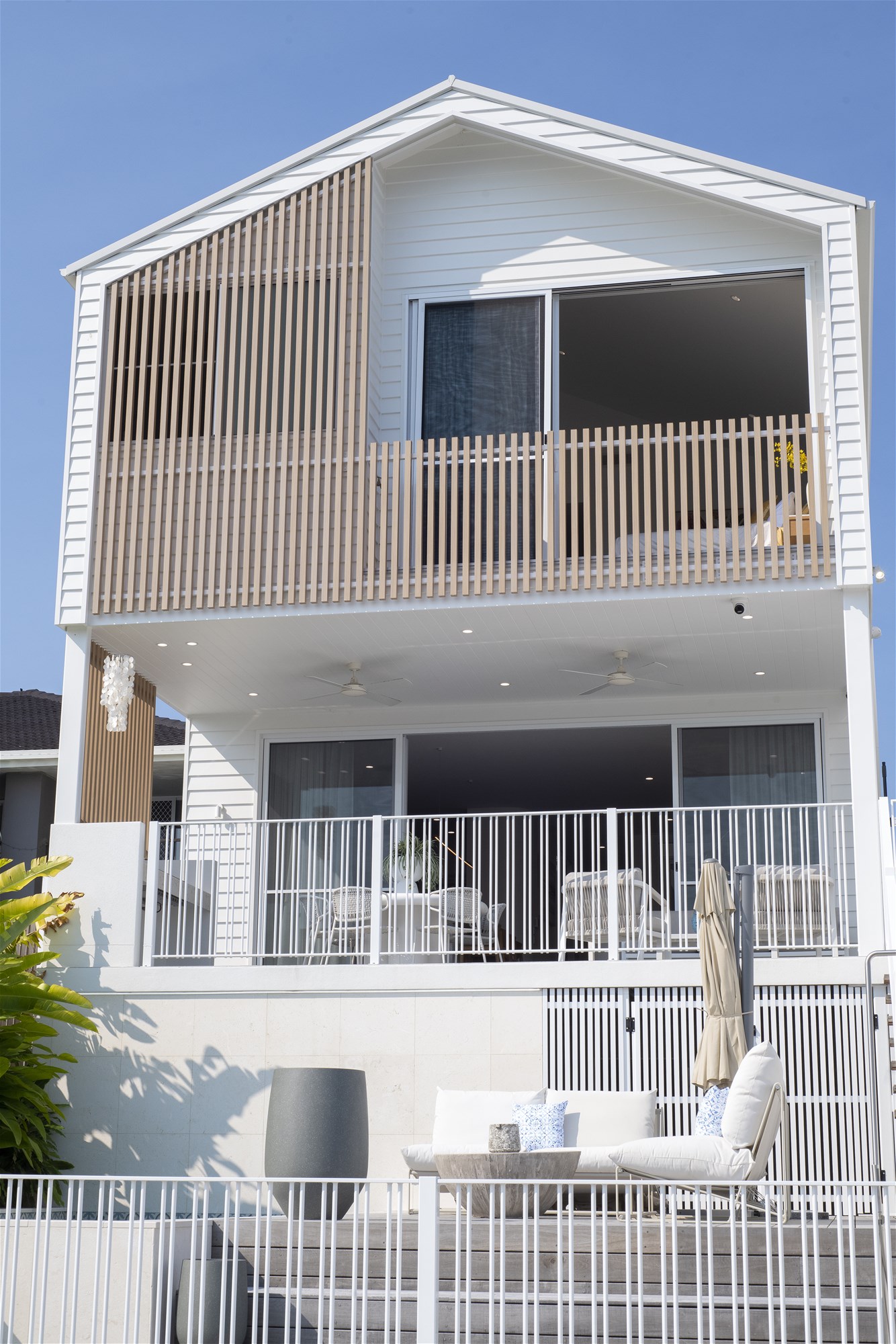 $3,500 per week, fully furnished 42