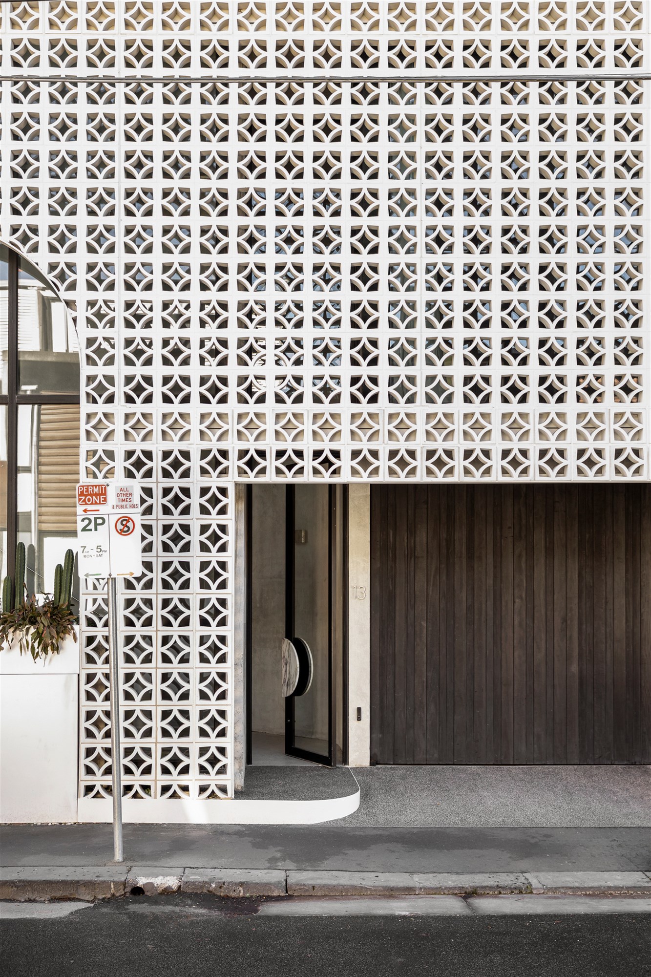 $3,850 per week fully furnished 25