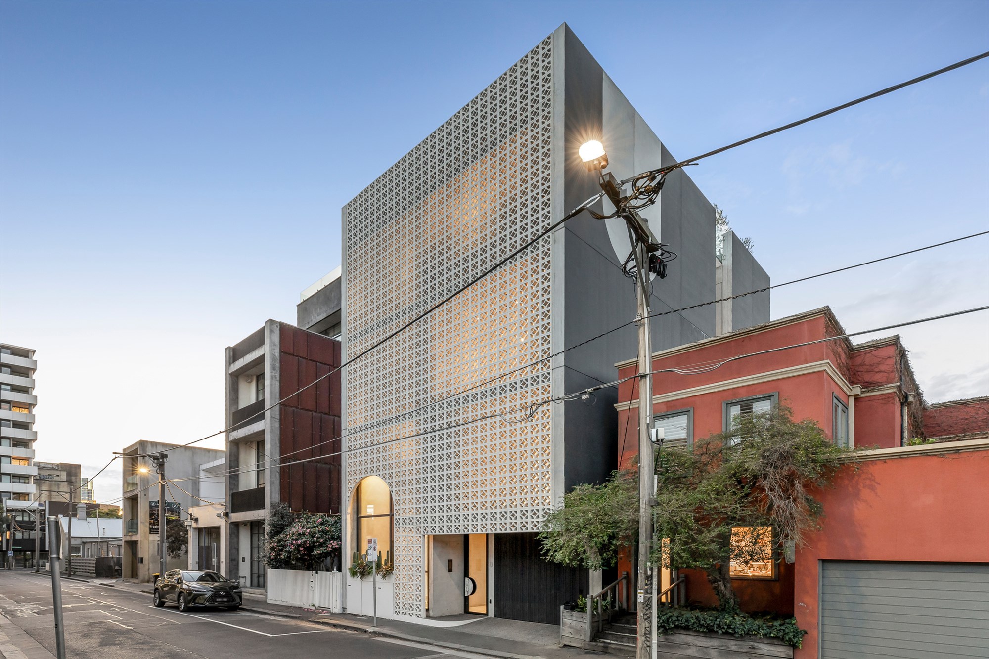 $3,850 per week fully furnished 2