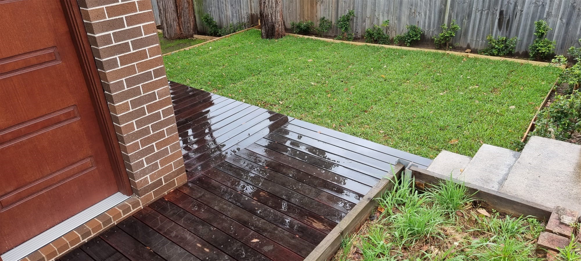 Separate, Modern 2 bed, 2 bath Brick Granny Flat