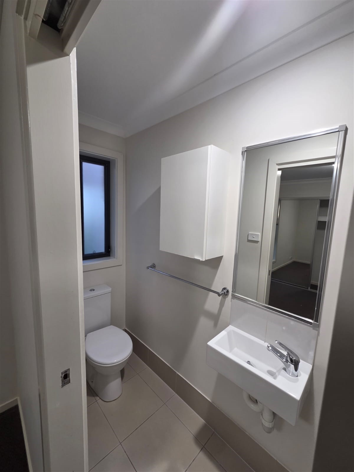 Separate, Modern 2 bed, 2 10