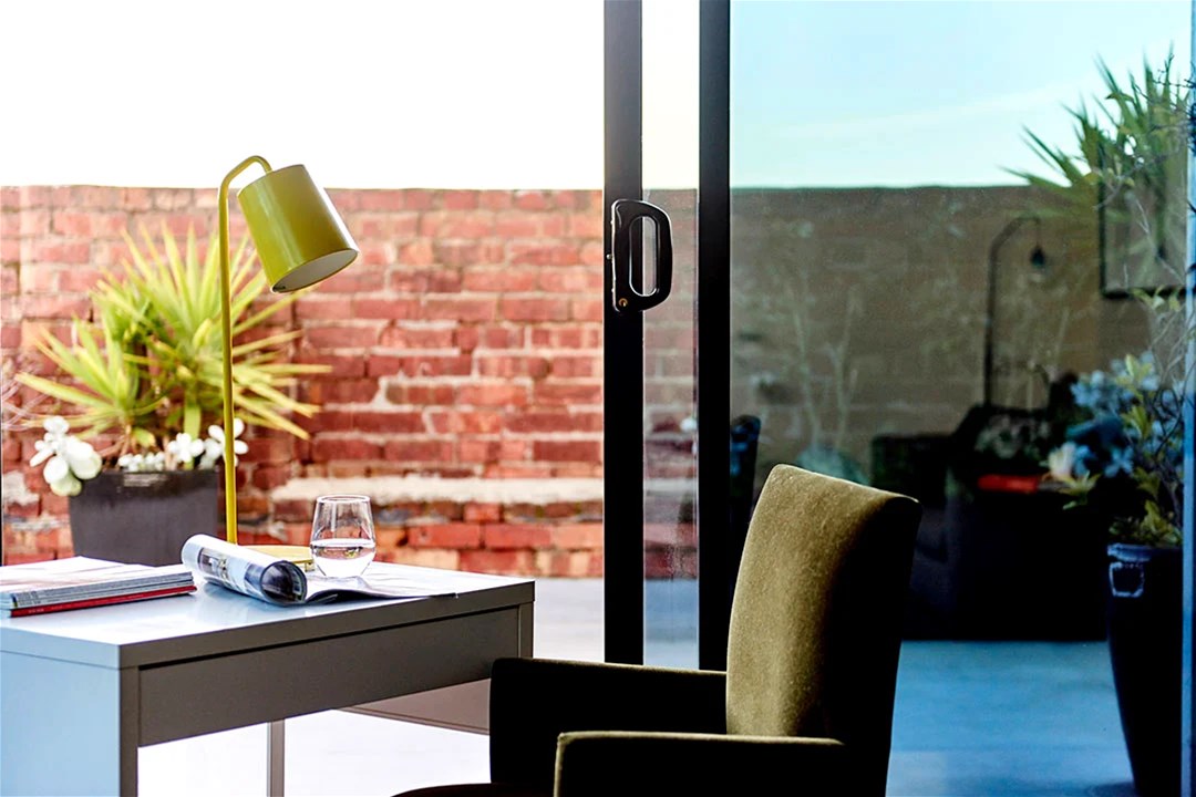 3 month lease, $3010 p/w 16