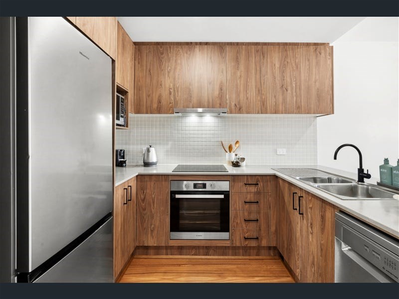 3 Bedroom Townhouse with 2 6