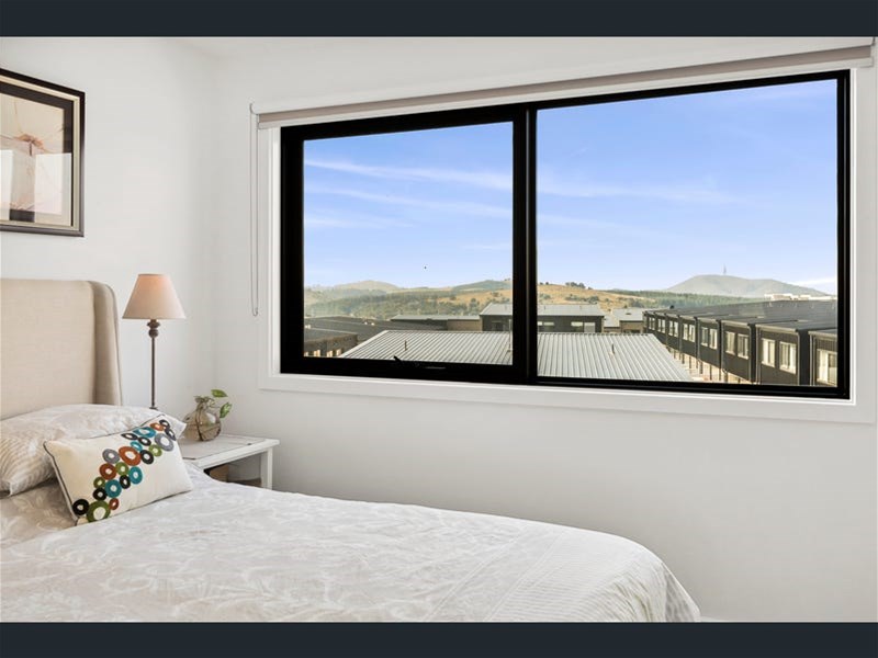 3 Bedroom Townhouse with 2 7