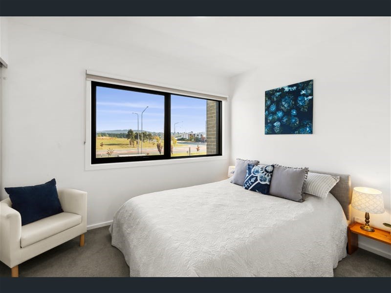 3 Bedroom Townhouse with 2 8