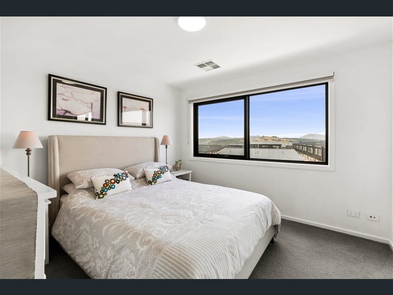 3 Bedroom Townhouse with 2 9