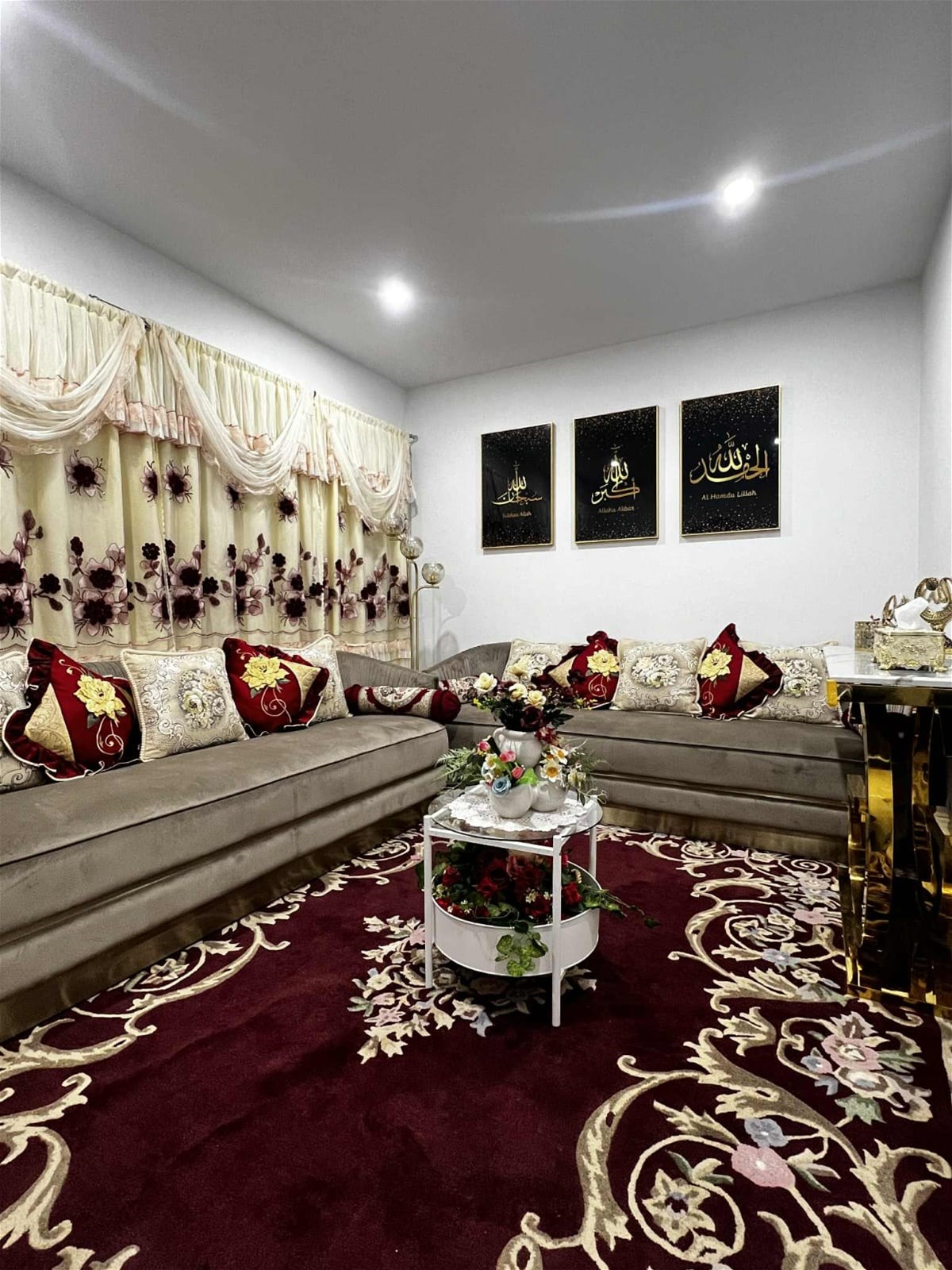 3 Bedroom Townhouse with 2 16