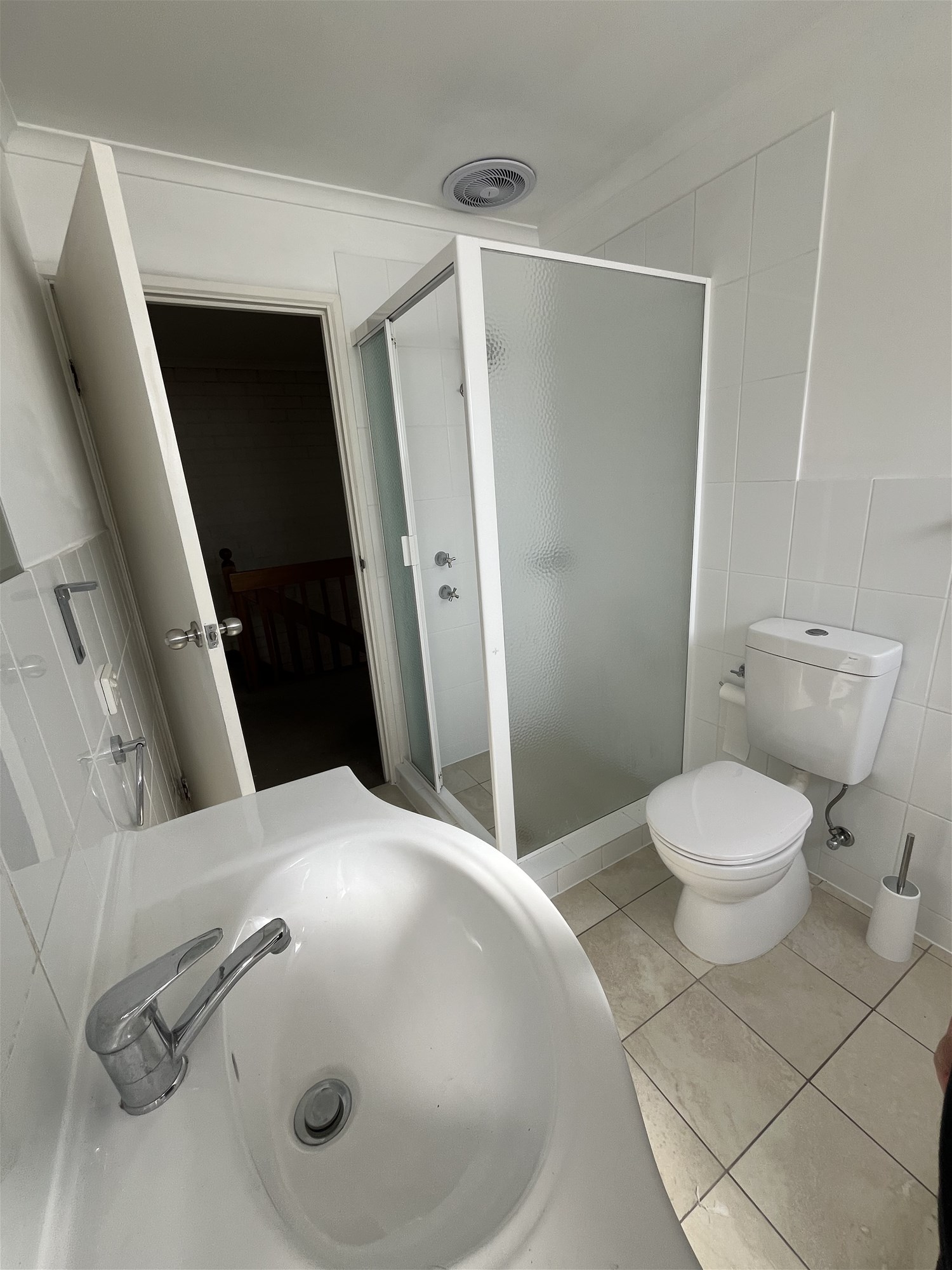 Spacious 3 br Townhouse for 15
