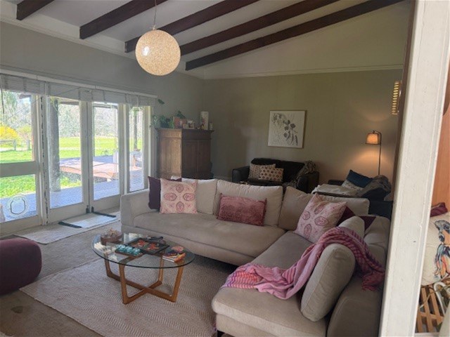 SEMI COUNTRY FARMHOUSE LIVING 16