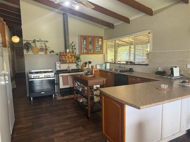 SEMI COUNTRY FARMHOUSE LIVING 8