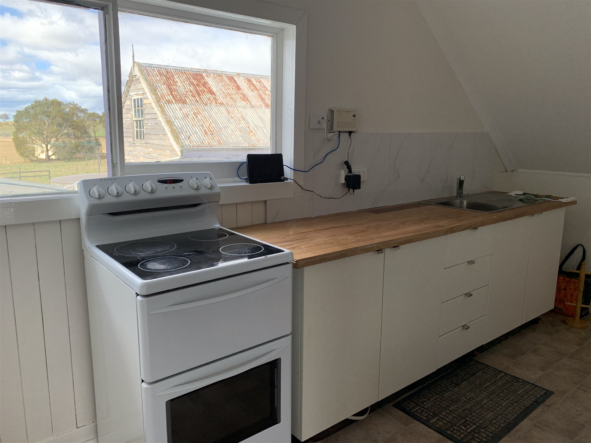 Studio for Rent in historic 5